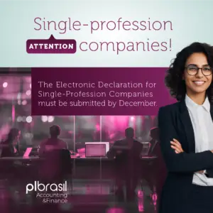 The image highlights the importance of the electronic declaration for single-profession companies, with a smiling professional woman standing next to a meeting room in the background, promoting awareness of single-profession companies and financial management.