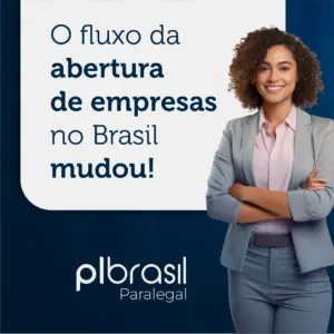 Imagem de uma mulher chamando a atenção que o fluxo de abertura de empresas no Brasil mudou devido a obrigatoriedade de indicação do regime tributário.